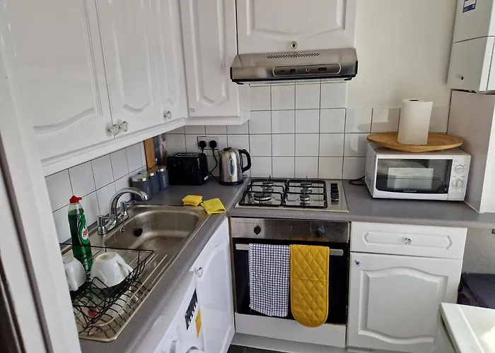 A Lovely One Bedroom In Hither Green Lane